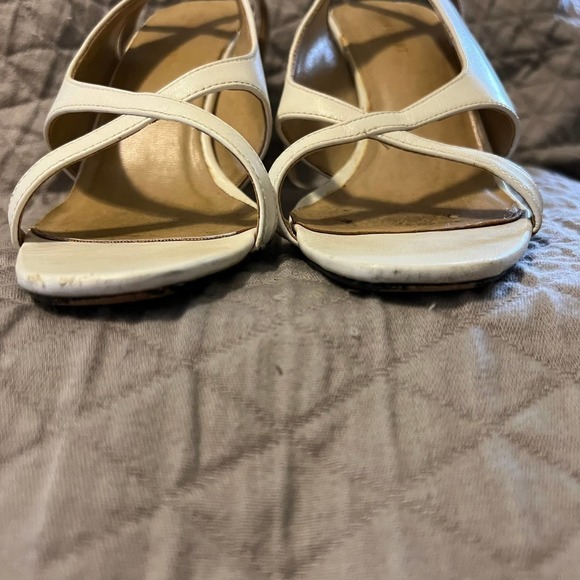 5/ $25 Colin Stuart white square toe sandals 7 - Picture 7 of 9